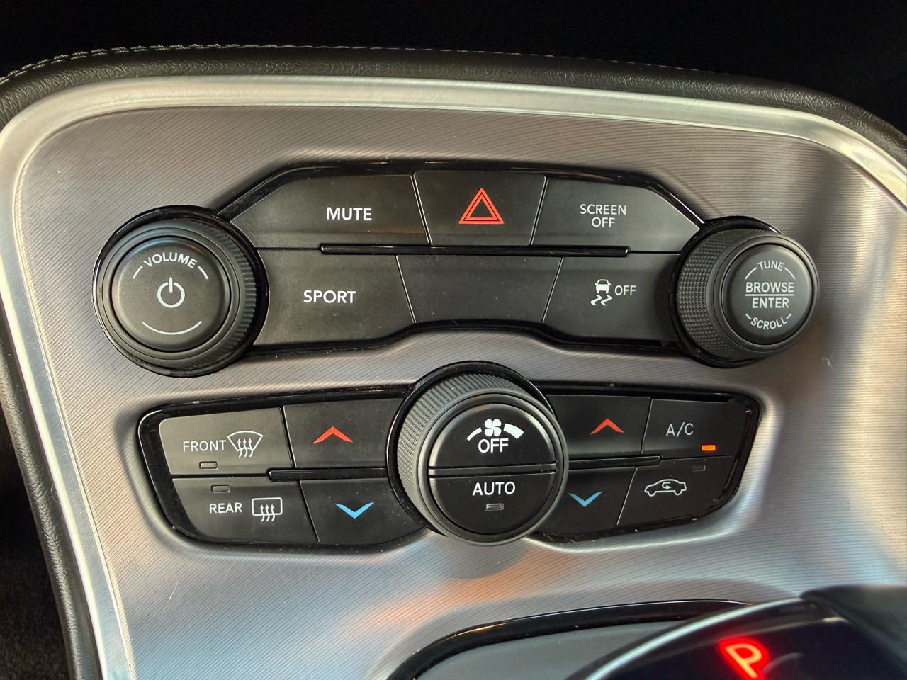 Dodge Challenger SXT 2019