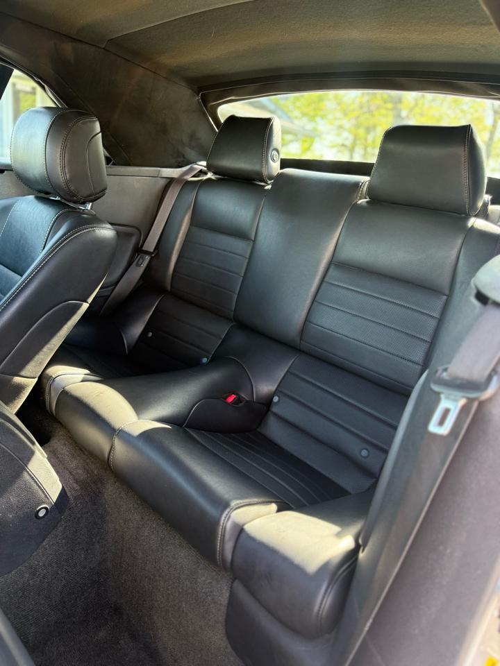 Ford Mustang V6 Convertible 2014