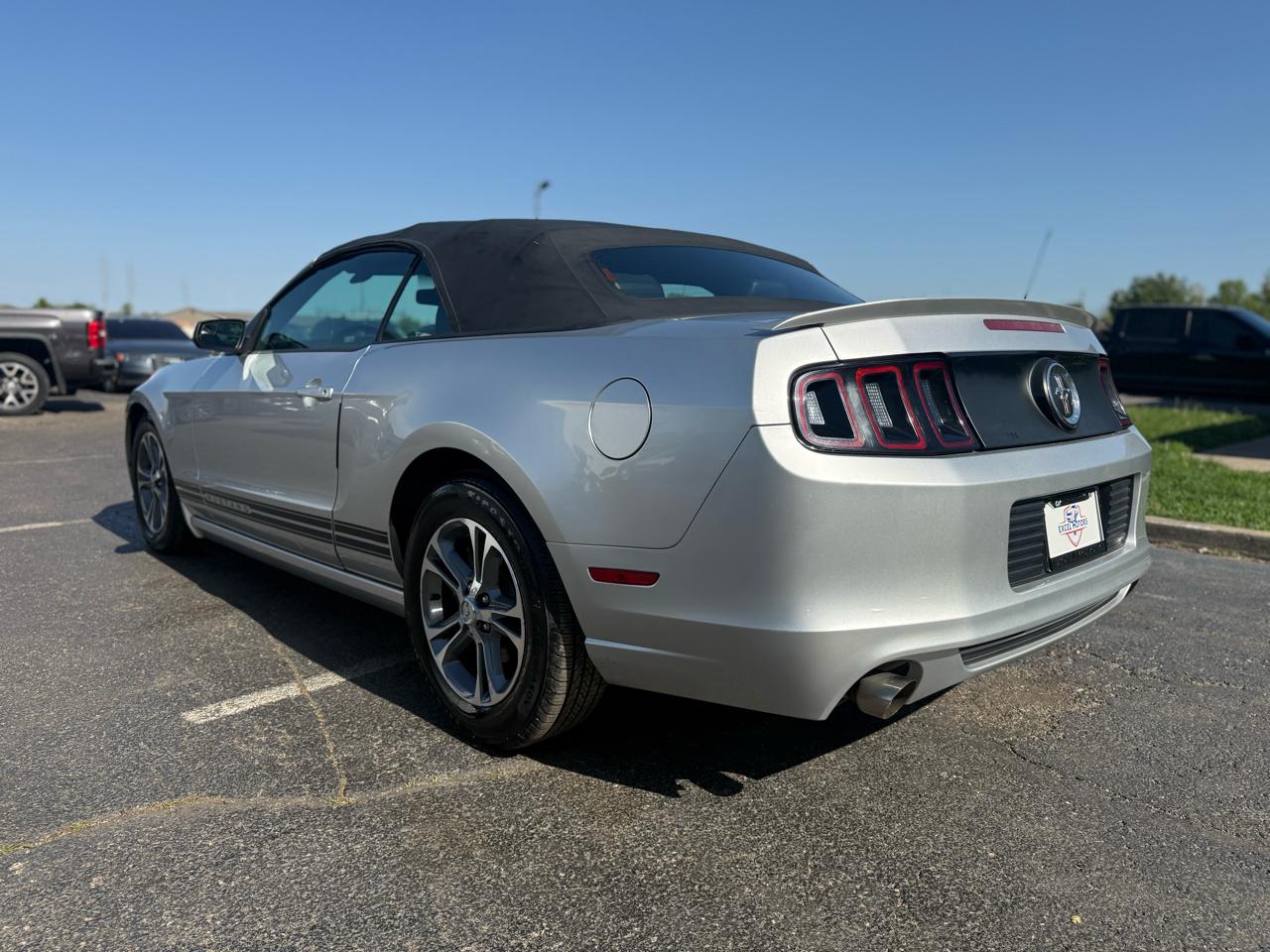 Ford Mustang V6 Convertible 2014