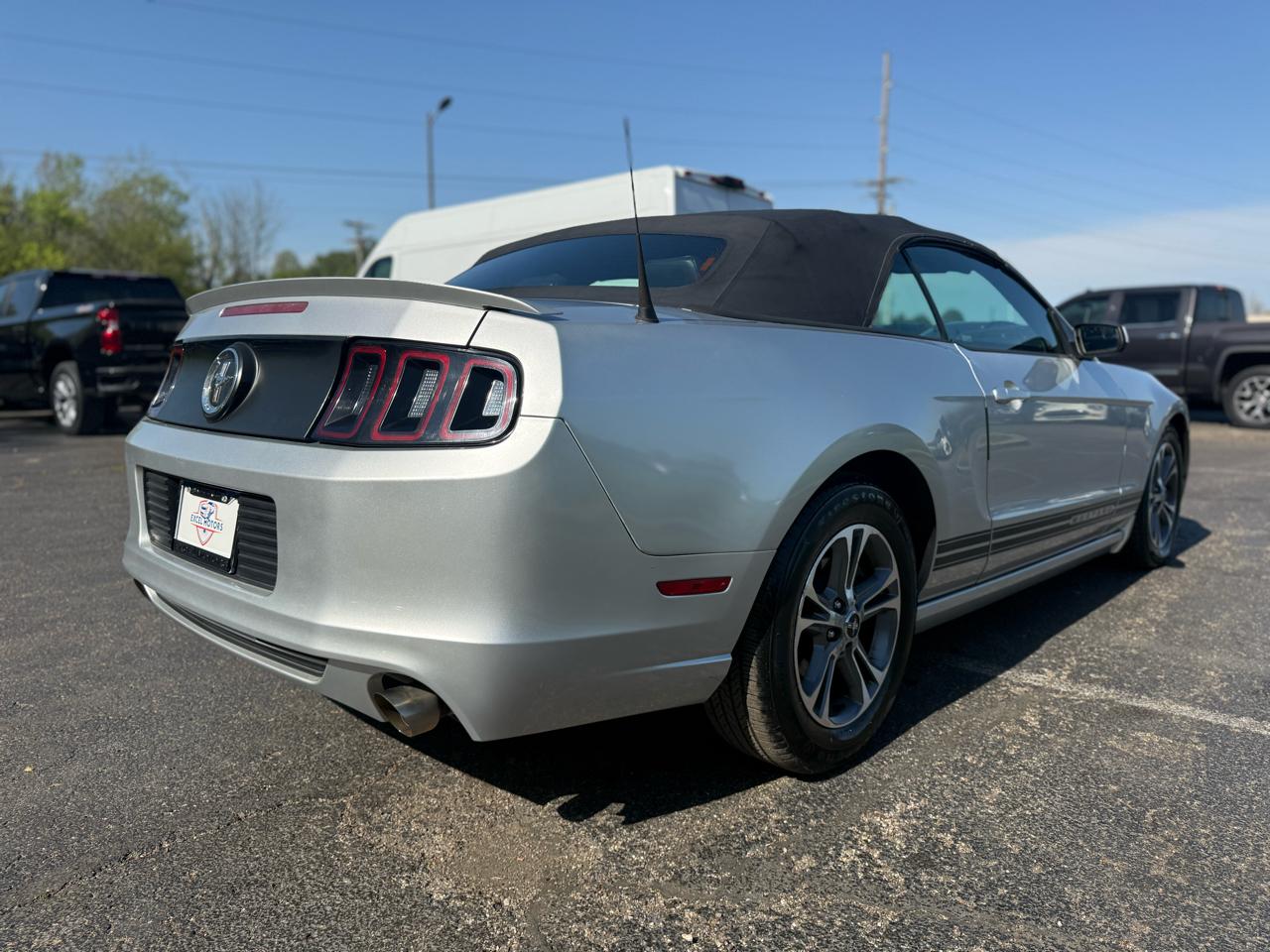 Ford Mustang V6 Convertible 2014