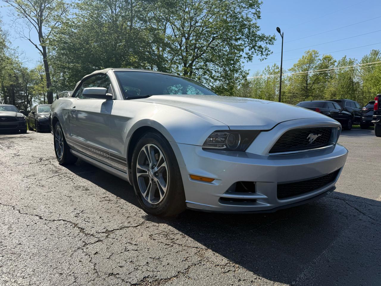 Ford Mustang V6 Convertible 2014