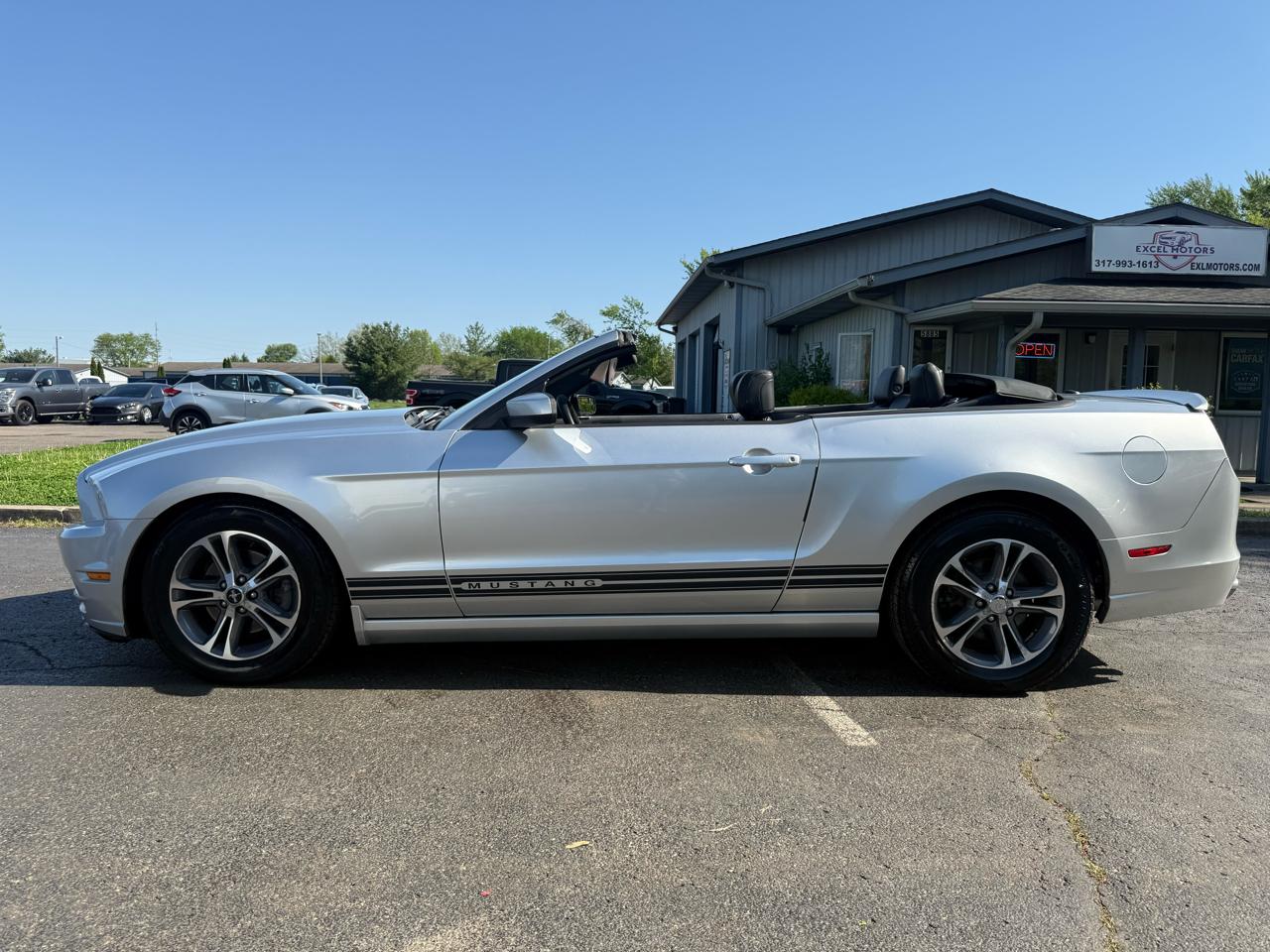 Ford Mustang V6 Convertible 2014