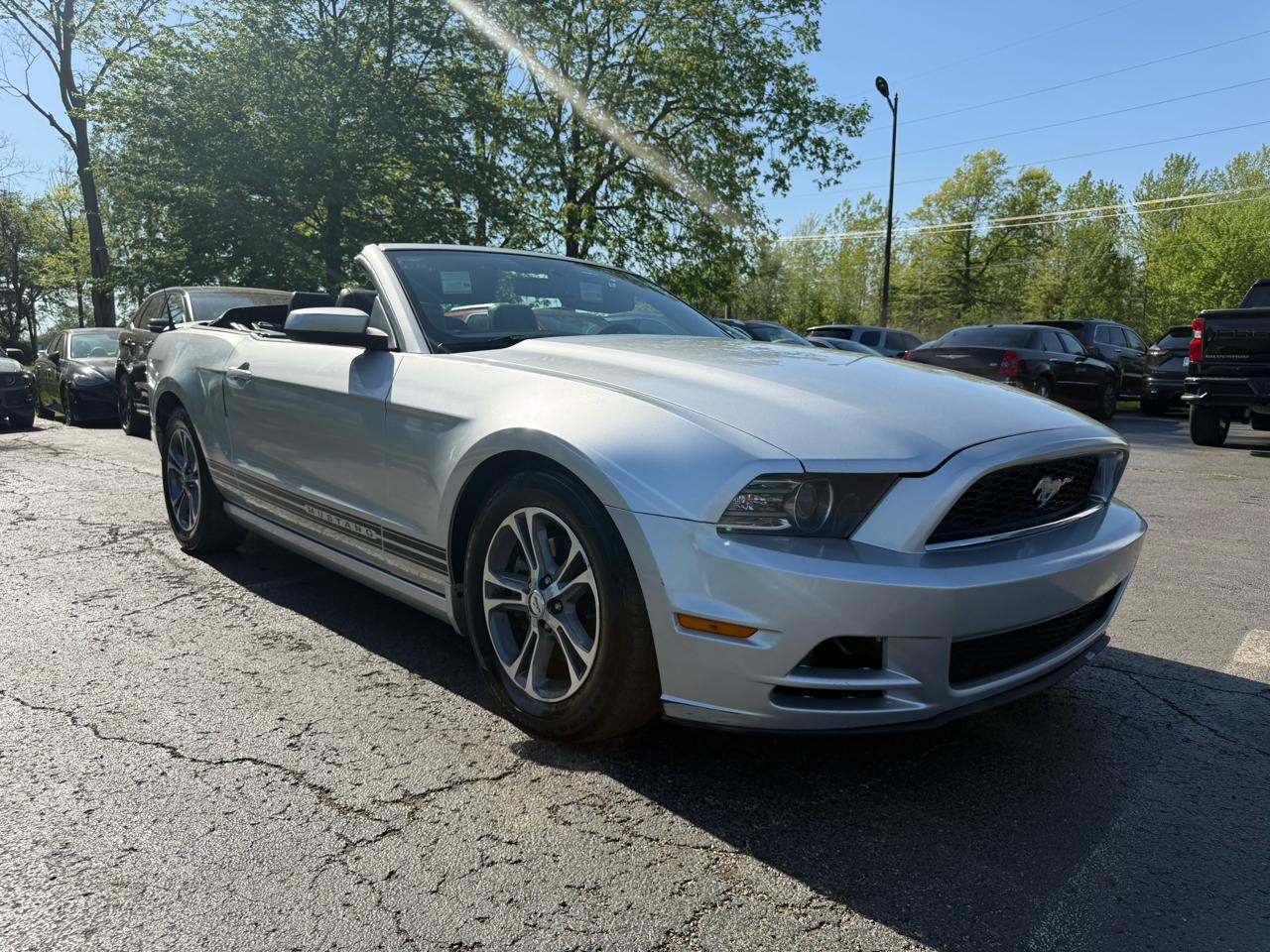 Ford Mustang V6 Convertible 2014