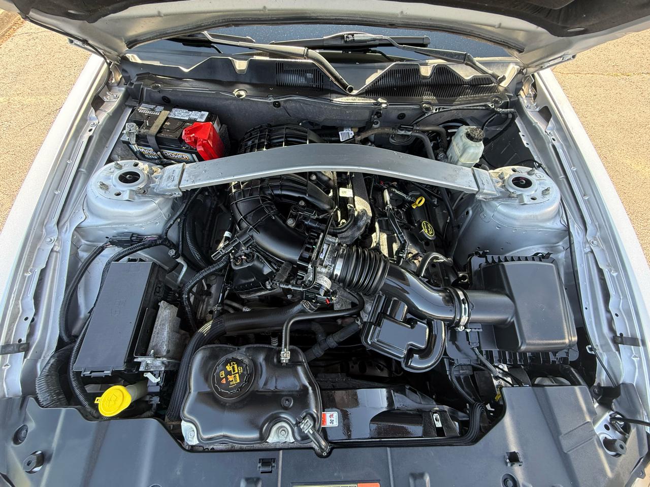 Ford Mustang V6 Convertible 2014