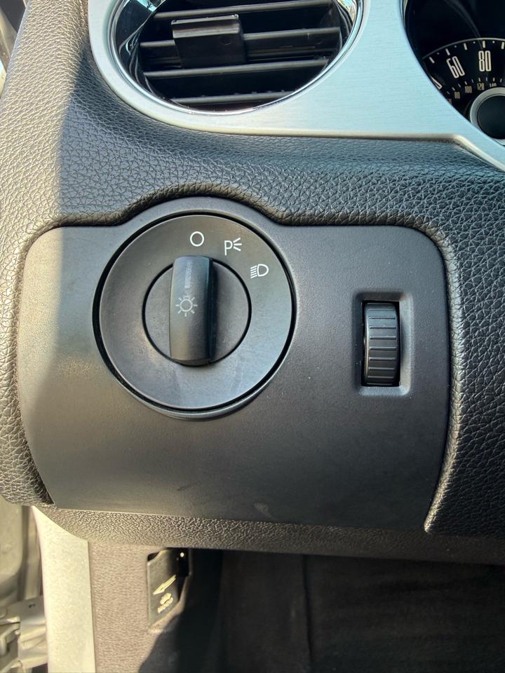 Ford Mustang V6 Convertible 2014