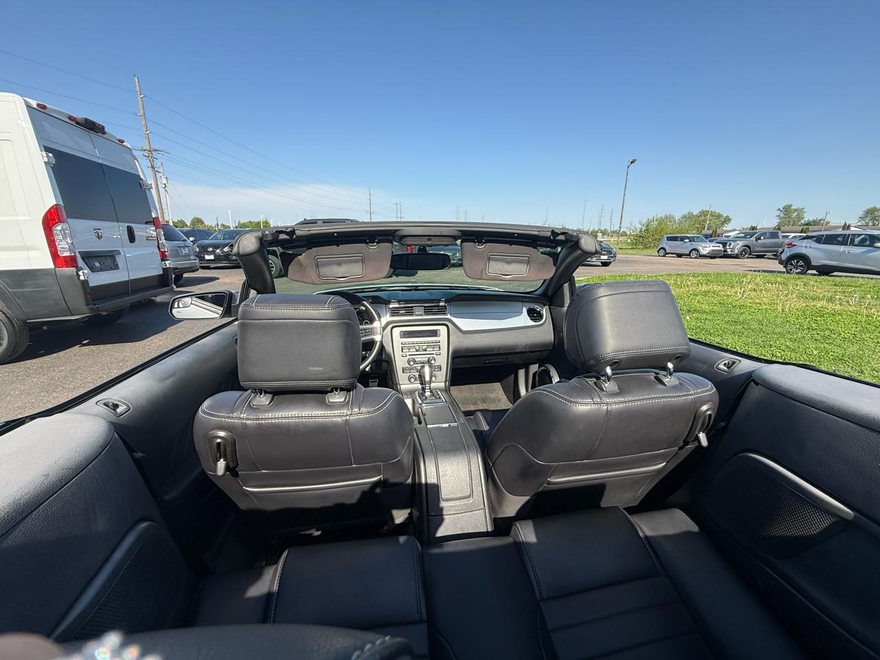 Ford Mustang V6 Convertible 2014