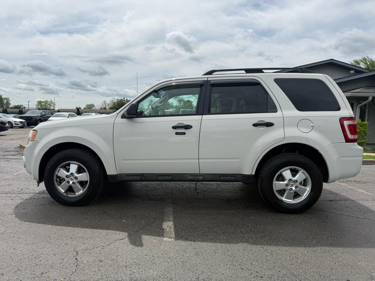 Ford Escape XLT FWD 2011