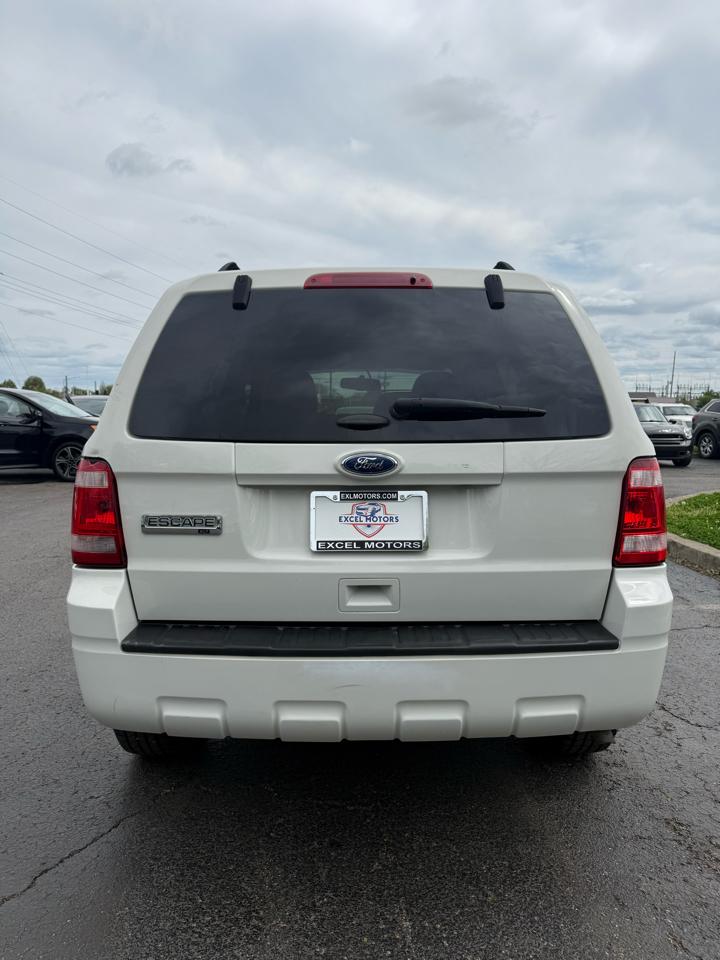 Ford Escape XLT FWD 2011