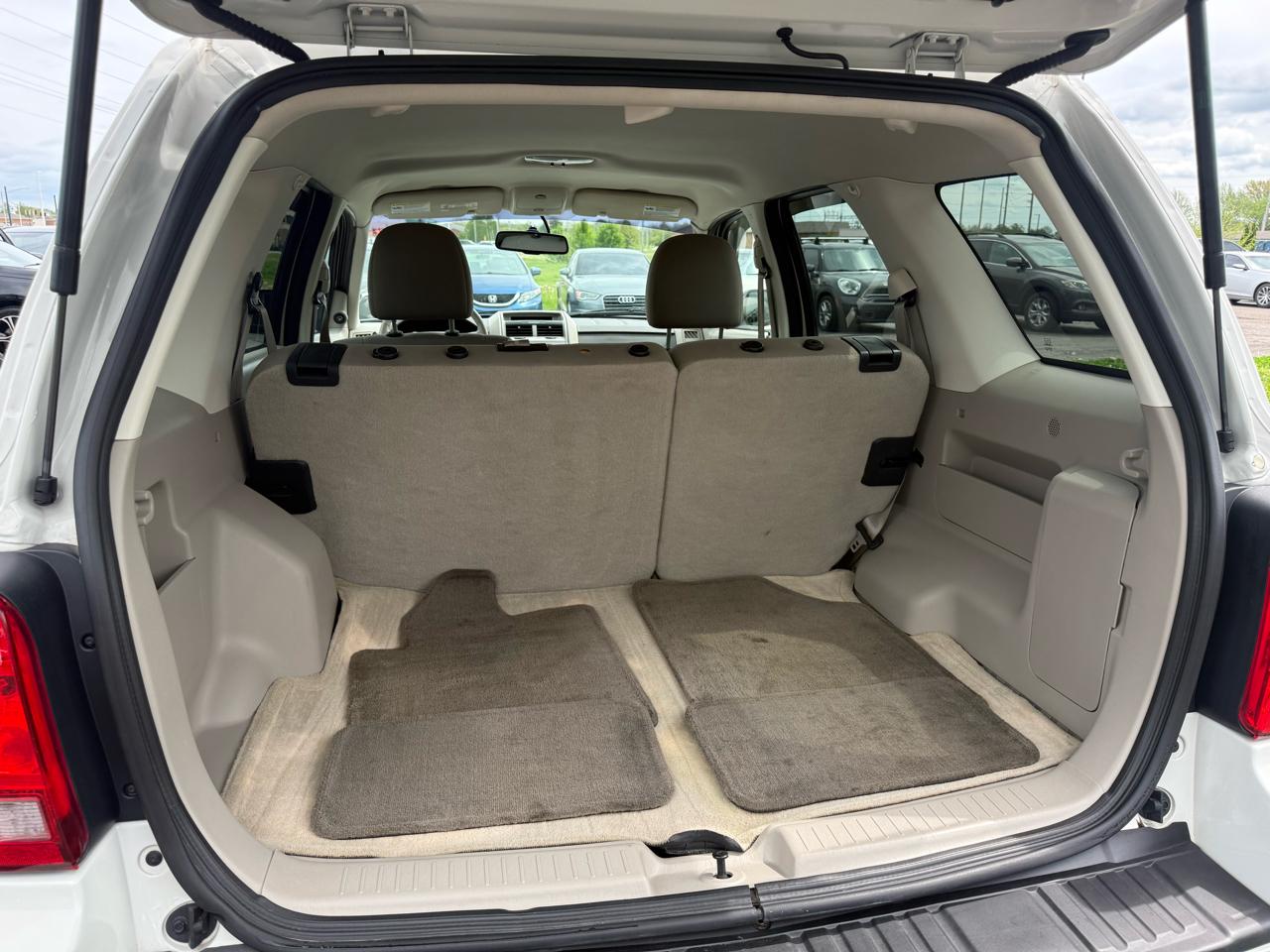 Ford Escape XLT FWD 2011