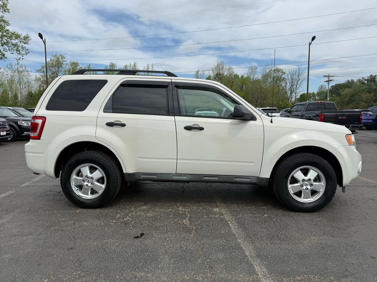 Ford Escape XLT FWD 2011