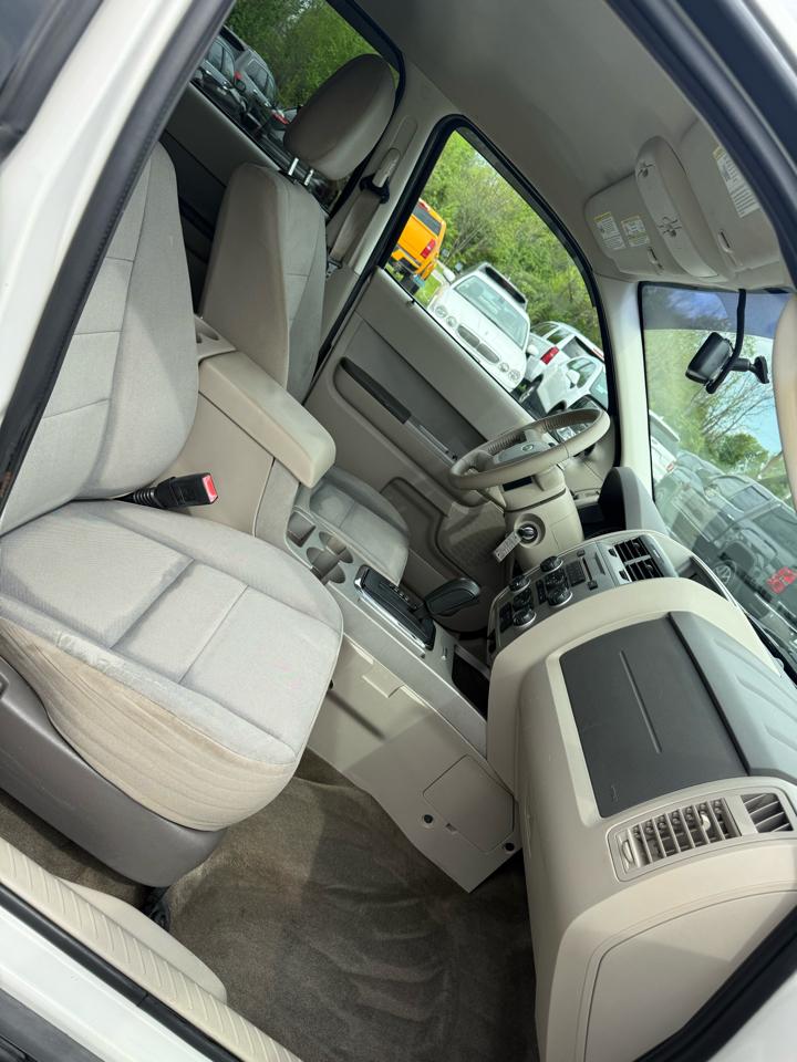 Ford Escape XLT FWD 2011