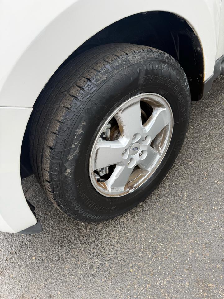 Ford Escape XLT FWD 2011