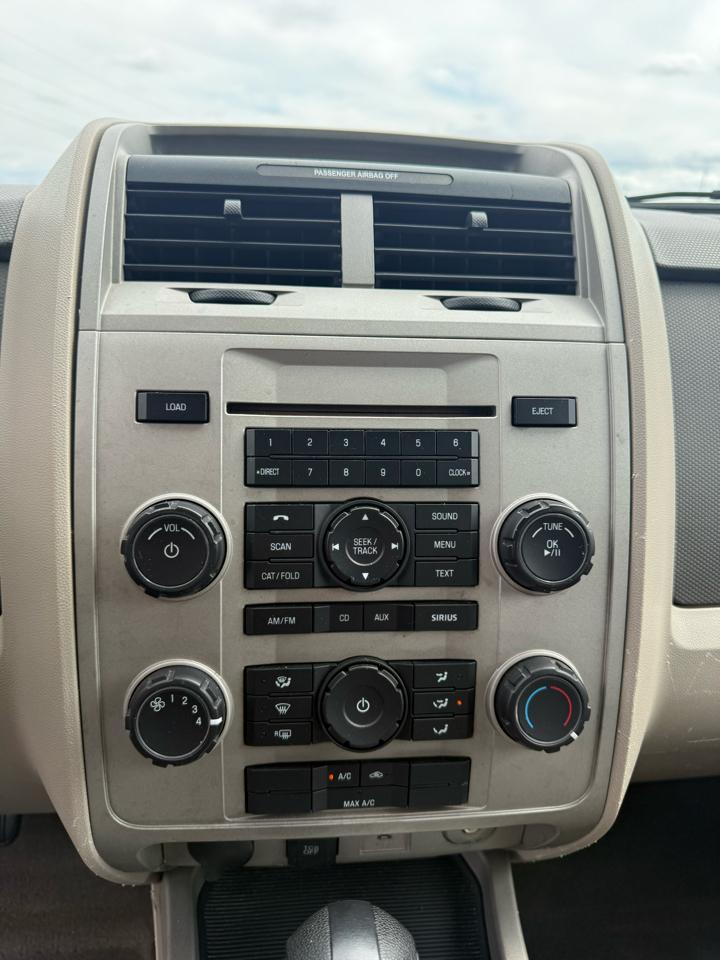 Ford Escape XLT FWD 2011