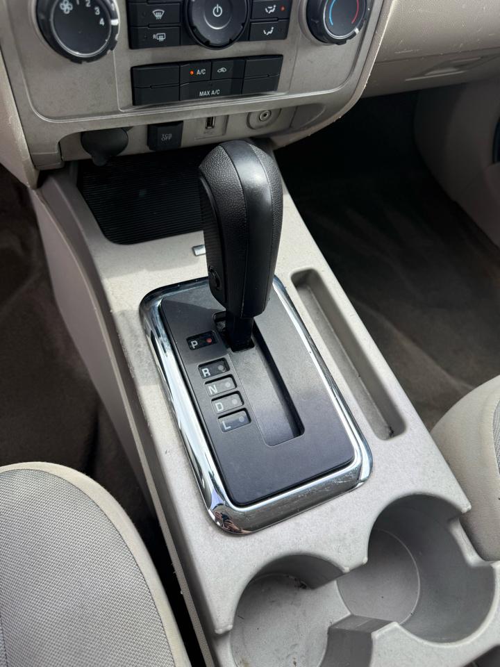 Ford Escape XLT FWD 2011