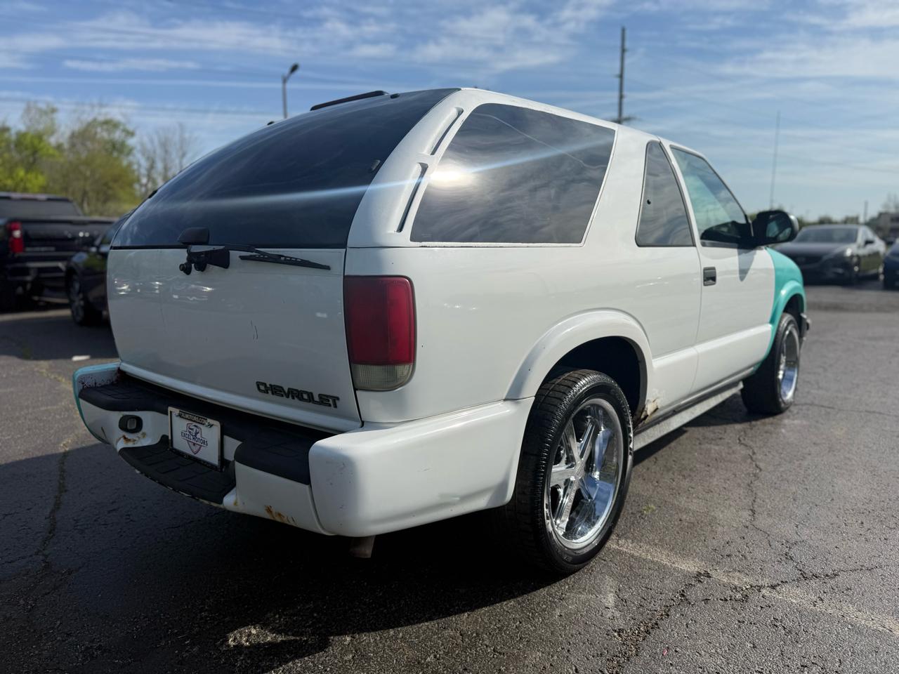 Chevrolet Blazer LS 2-Door 2WD 2001