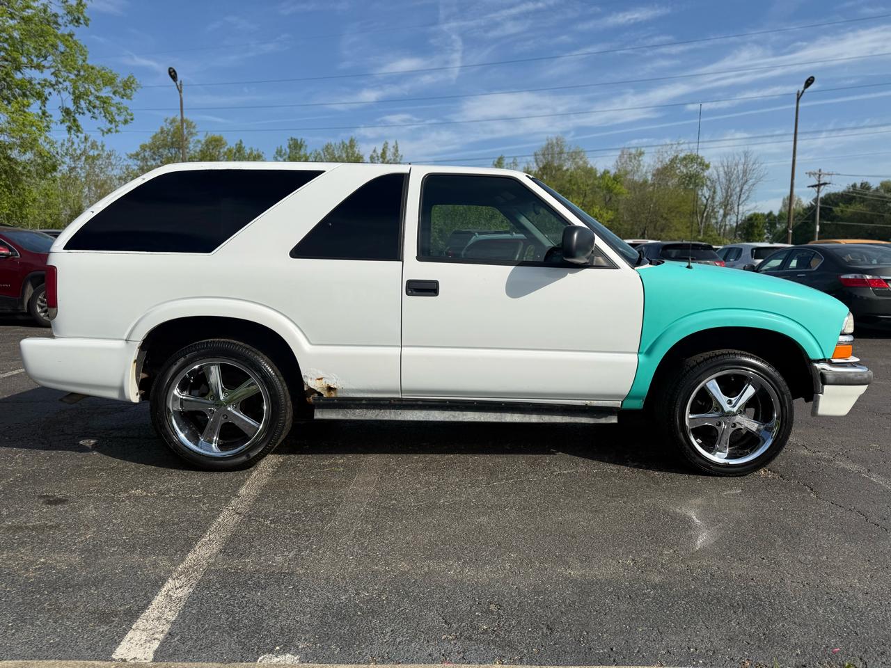 Chevrolet Blazer LS 2-Door 2WD 2001
