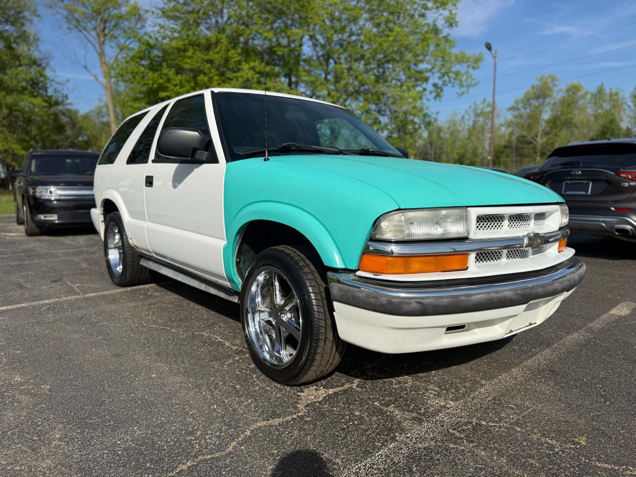 Chevrolet Blazer LS 2-Door 2WD 2001