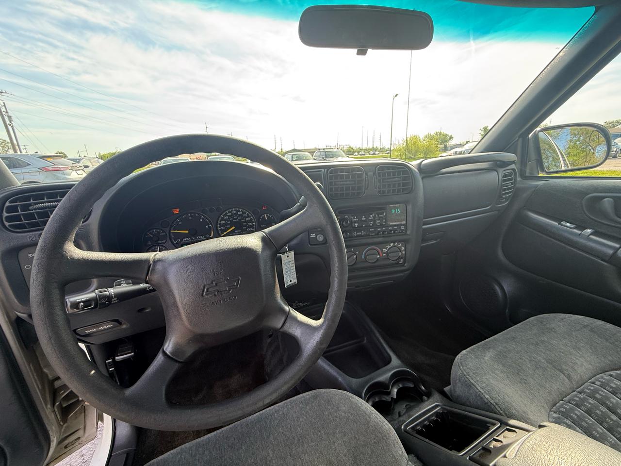 Chevrolet Blazer LS 2-Door 2WD 2001