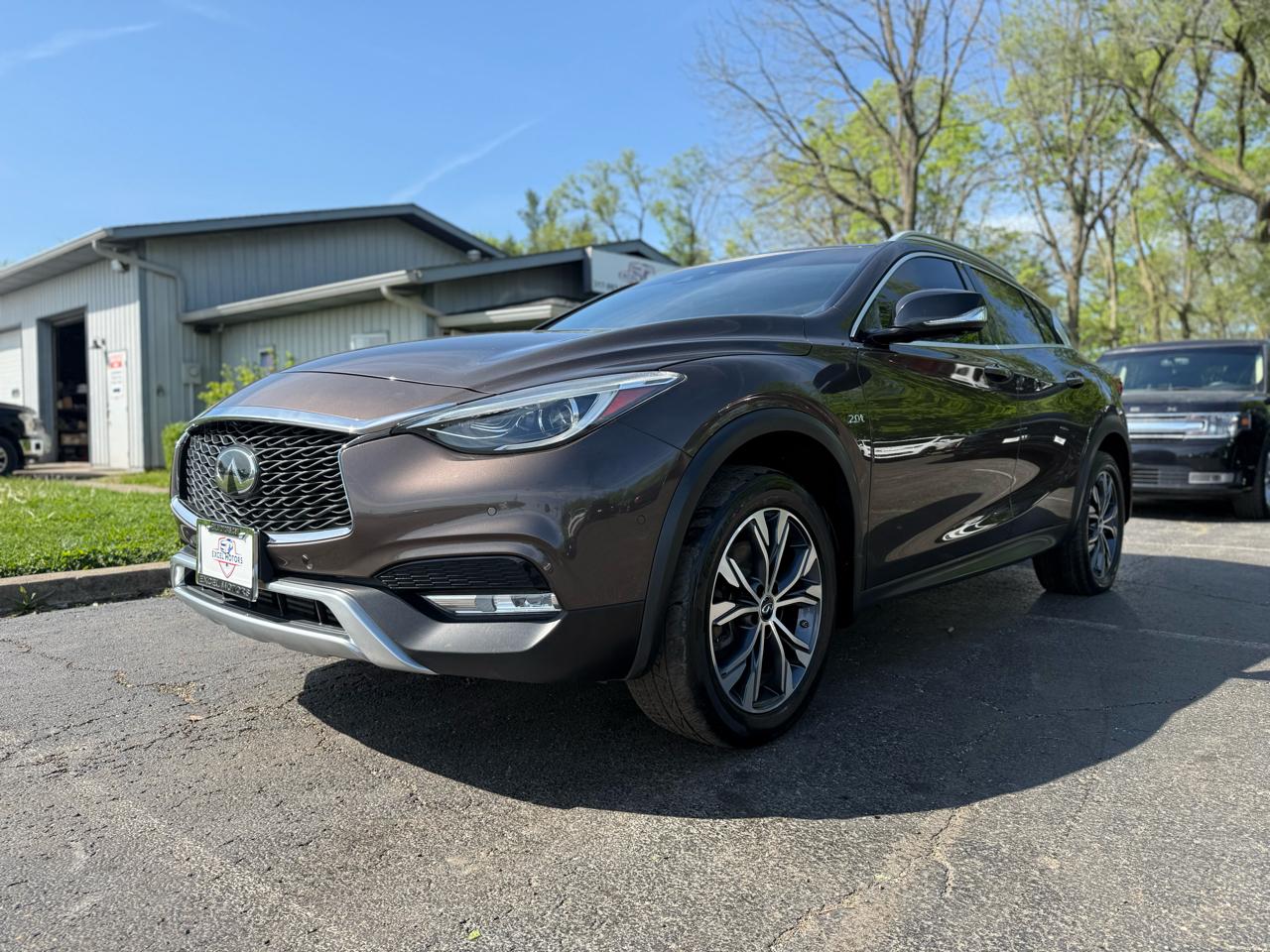 Infiniti QX30 Luxury AWD 2017