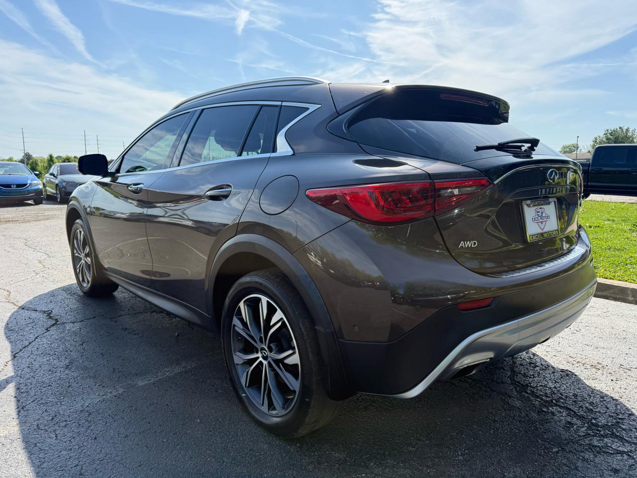 Infiniti QX30 Luxury AWD 2017