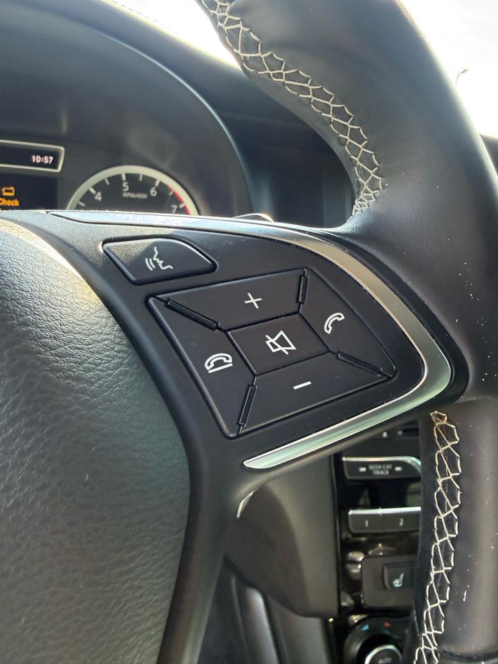 Infiniti QX30 Luxury AWD 2017