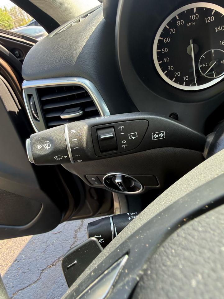 Infiniti QX30 Luxury AWD 2017