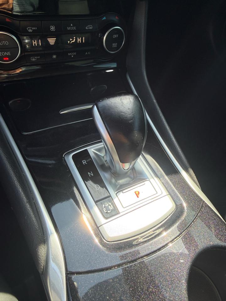 Infiniti QX30 Luxury AWD 2017