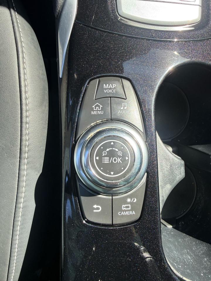 Infiniti QX30 Luxury AWD 2017