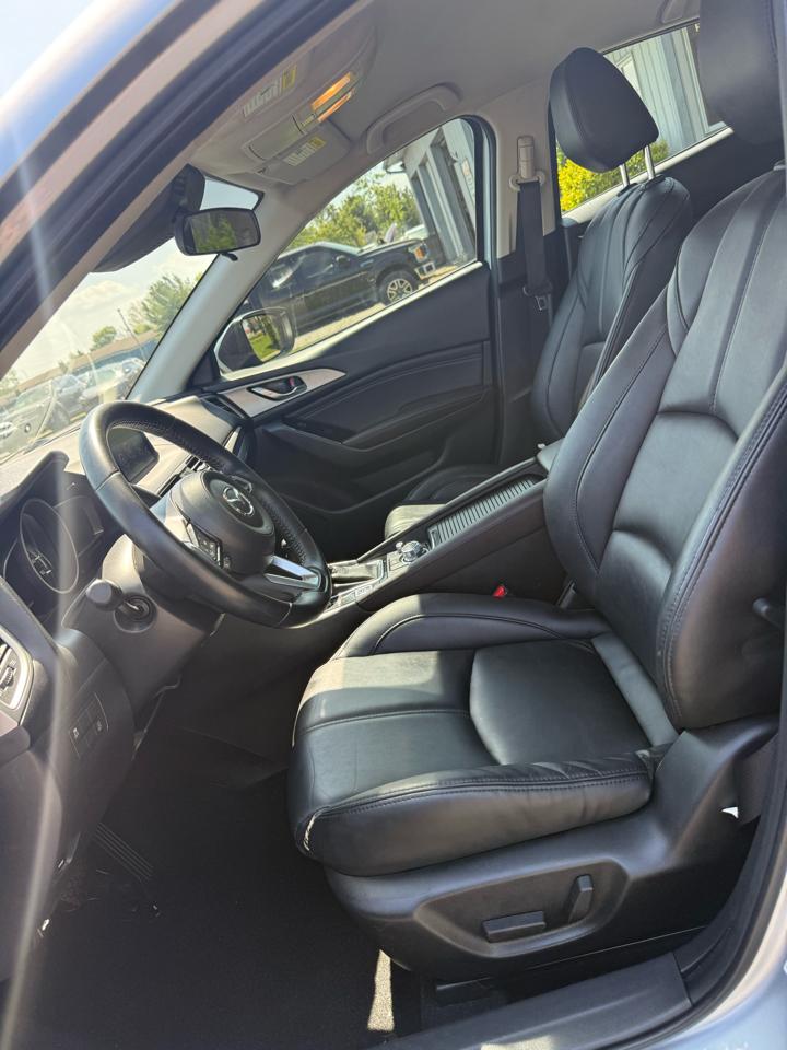 Mazda MAZDA3 4dr Sdn Auto s Touring 2018