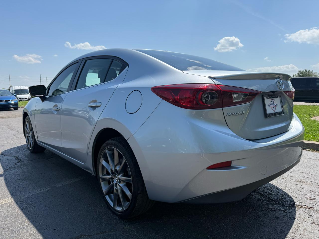 Mazda MAZDA3 4dr Sdn Auto s Touring 2018