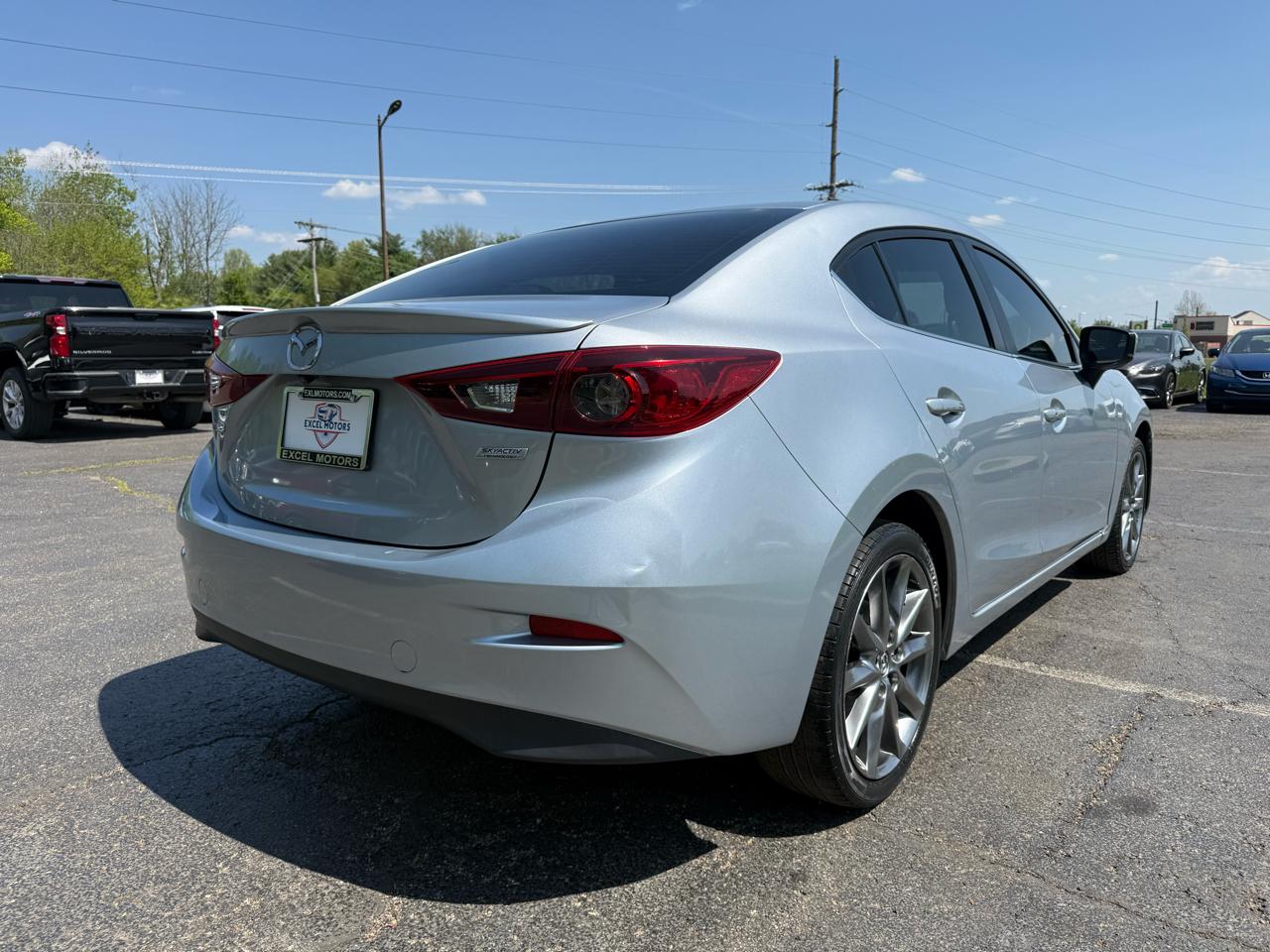 Mazda MAZDA3 4dr Sdn Auto s Touring 2018