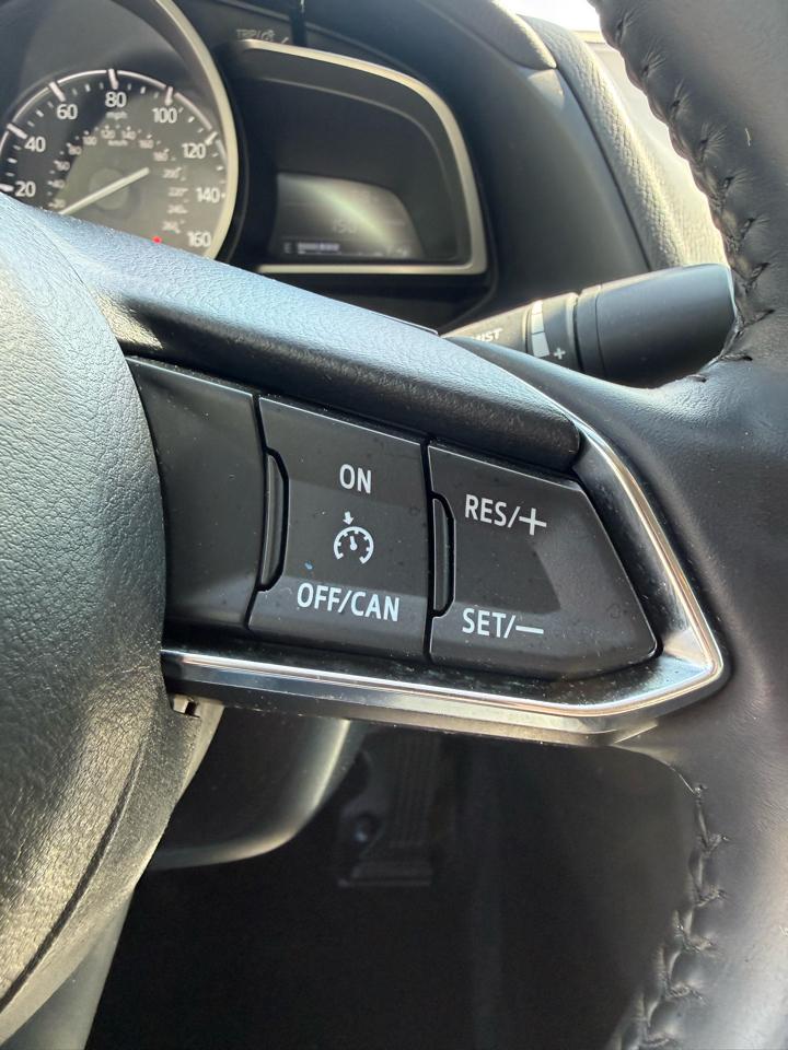 Mazda MAZDA3 4dr Sdn Auto s Touring 2018