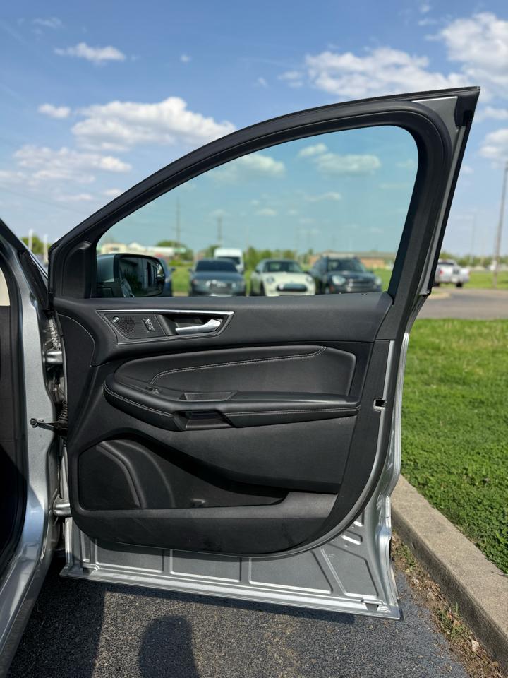 Ford Edge Titanium AWD 2022