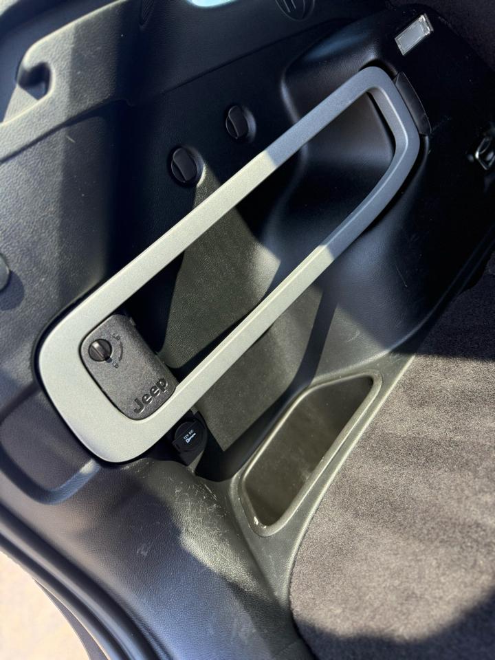 Jeep Cherokee Latitude 4WD 2014