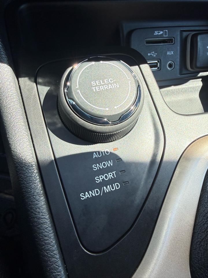 Jeep Cherokee Latitude 4WD 2014