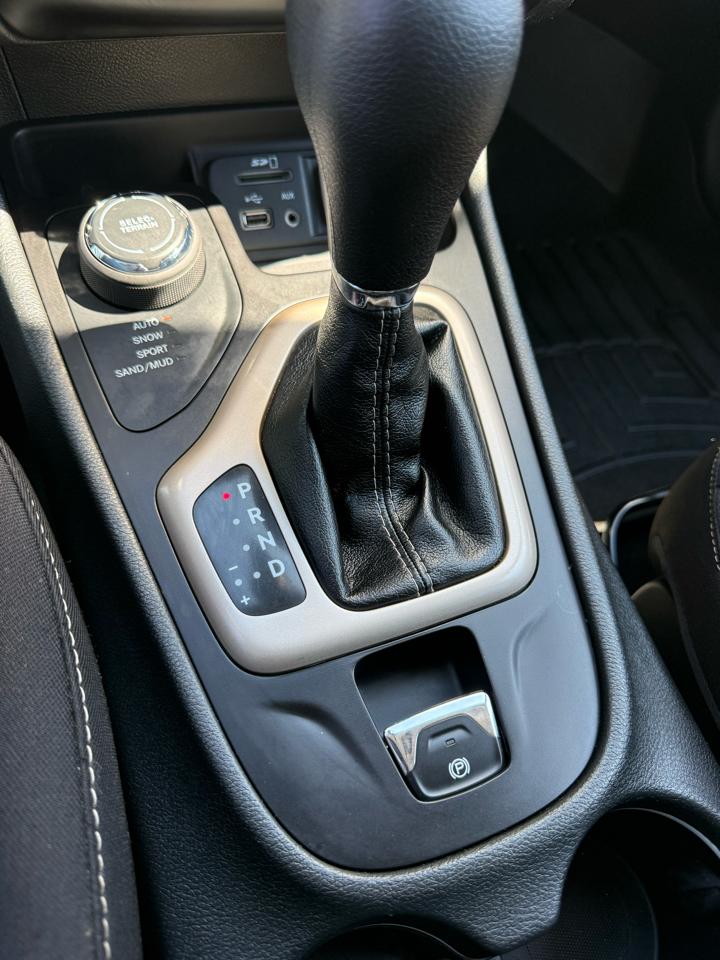 Jeep Cherokee Latitude 4WD 2014