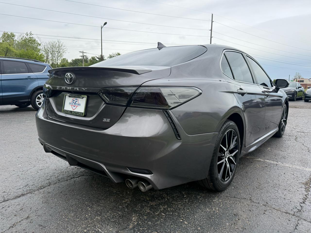 Toyota Camry SE 2022