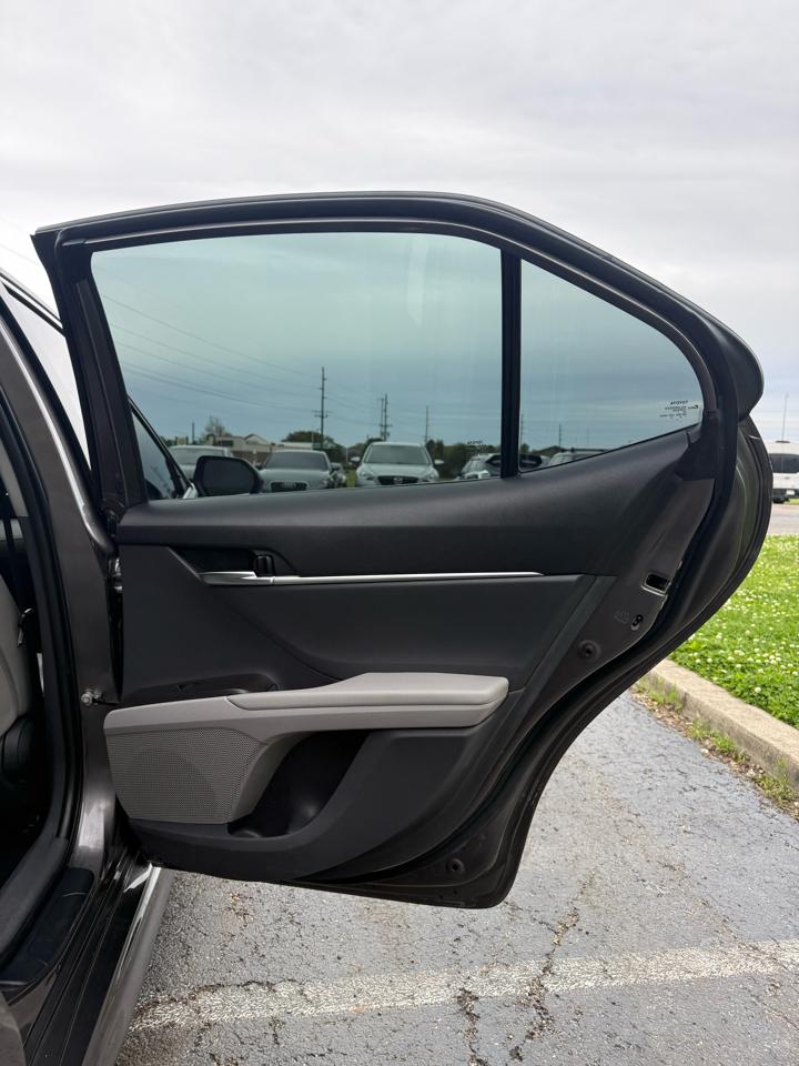 Toyota Camry SE 2022