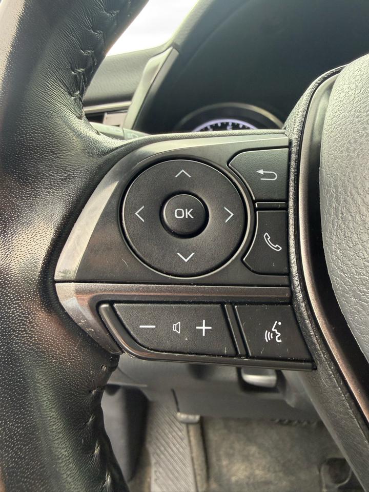 Toyota Camry SE 2022