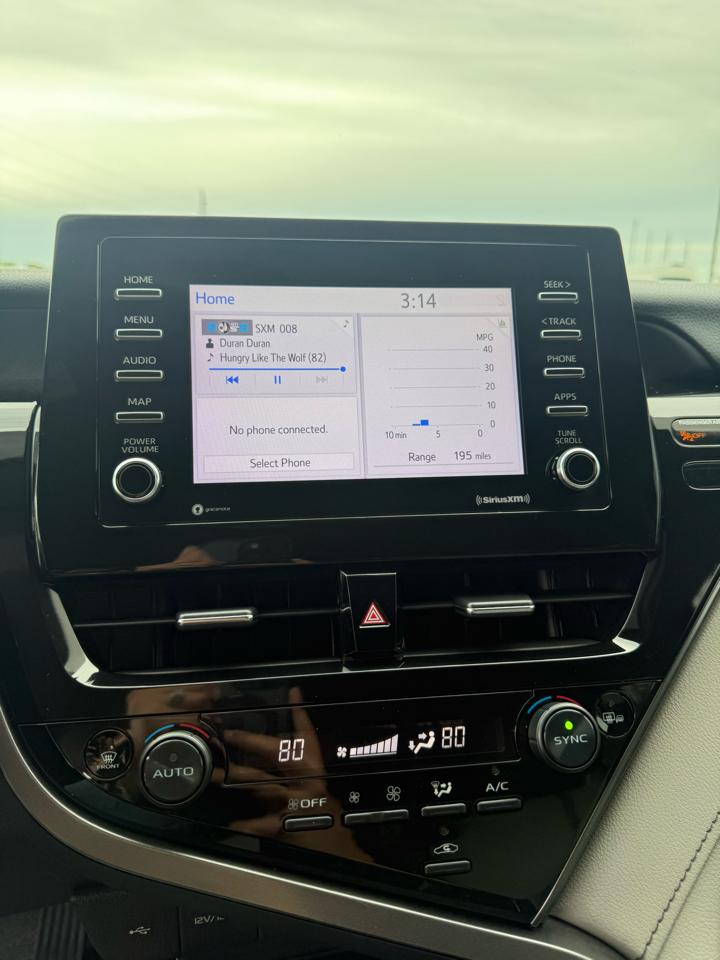 Toyota Camry SE 2022