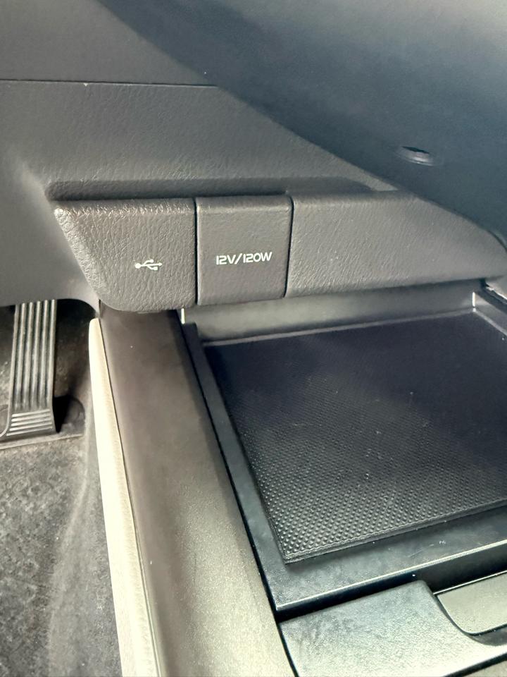 Toyota Camry SE 2022