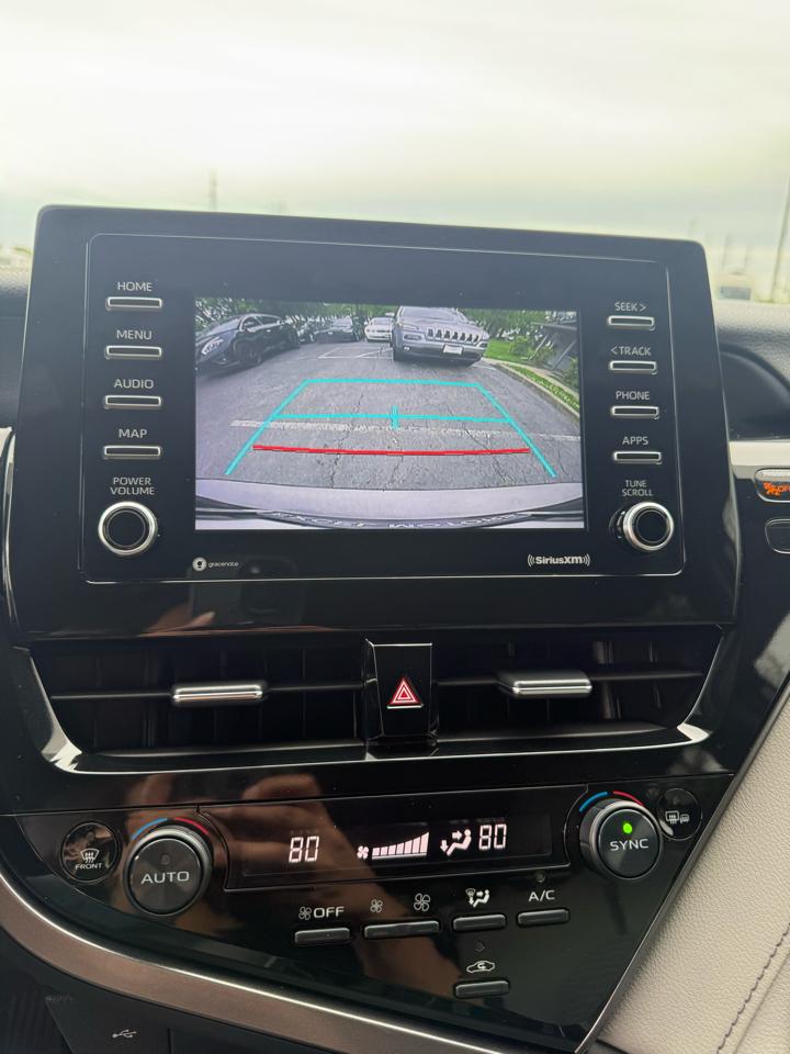 Toyota Camry SE 2022