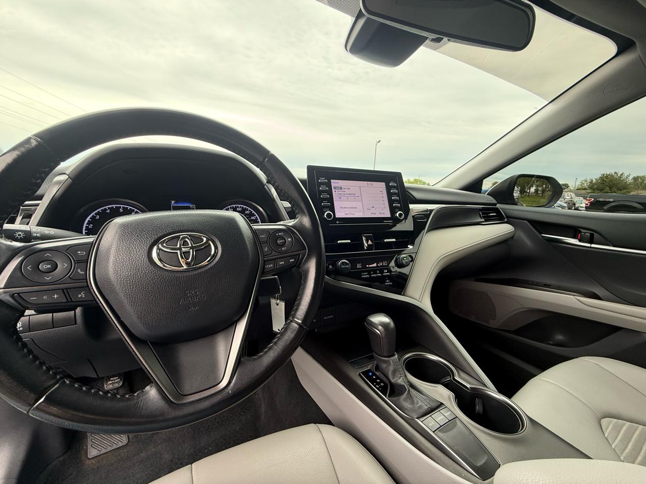 Toyota Camry SE 2022