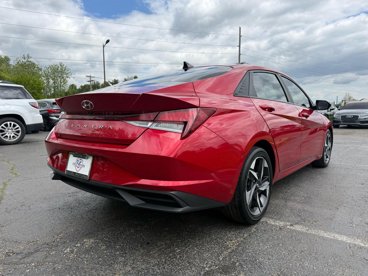 Hyundai Elantra SEL 2023