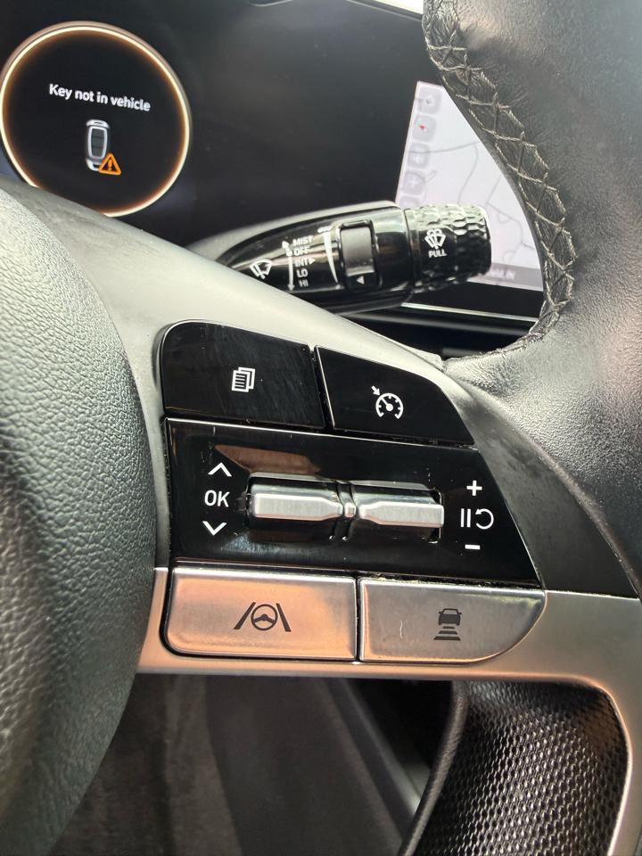 Hyundai Elantra SEL 2023