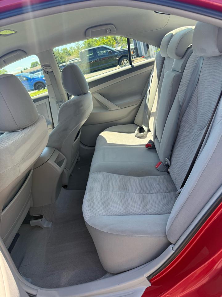 Toyota Camry Base 6-Spd AT 2011