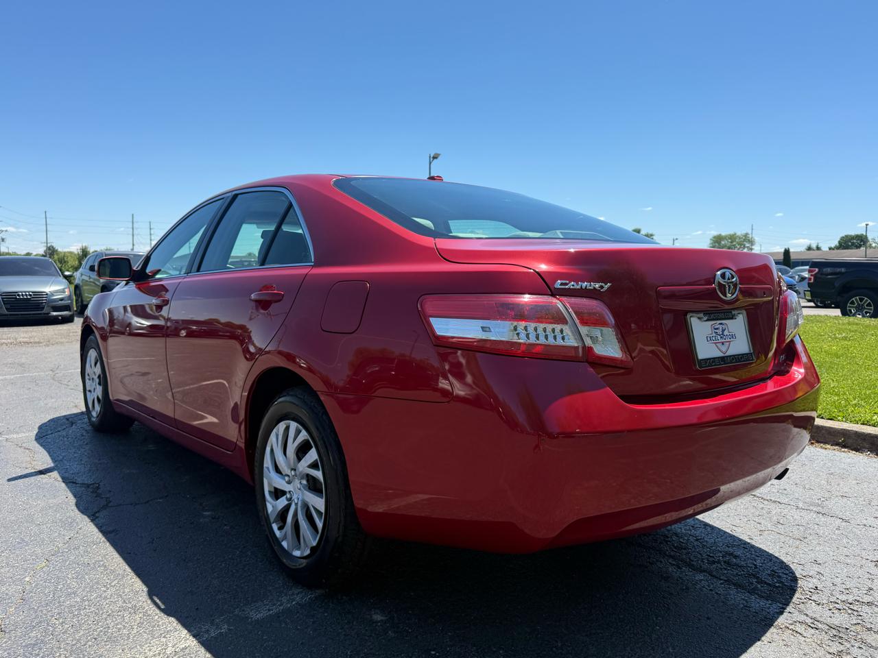 Toyota Camry Base 6-Spd AT 2011