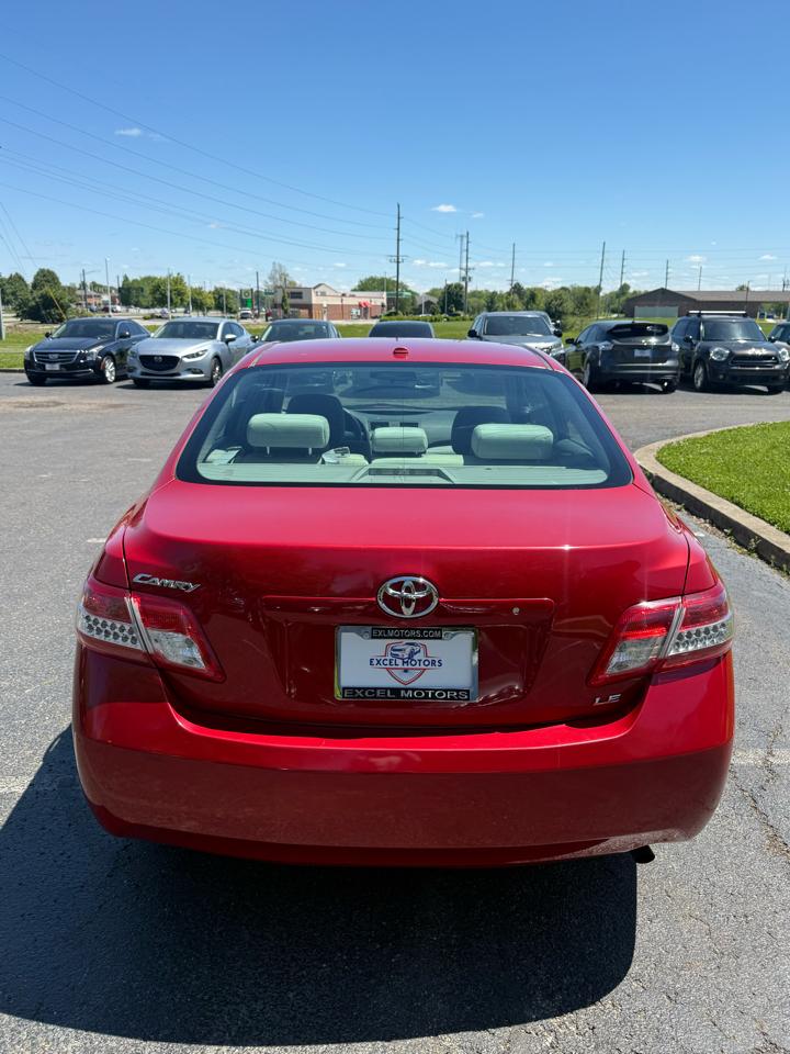 Toyota Camry Base 6-Spd AT 2011