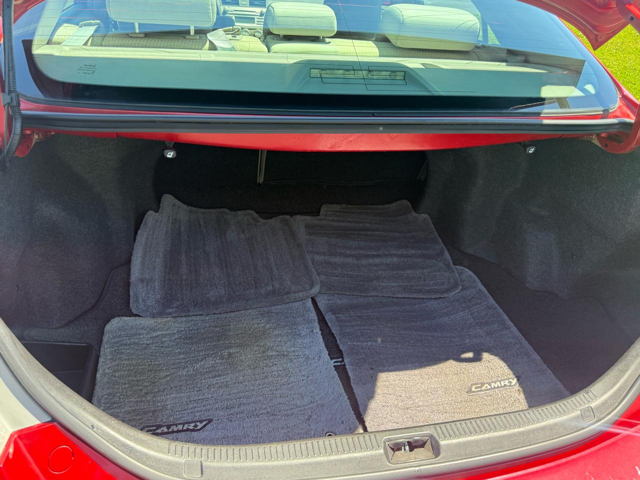 Toyota Camry Base 6-Spd AT 2011