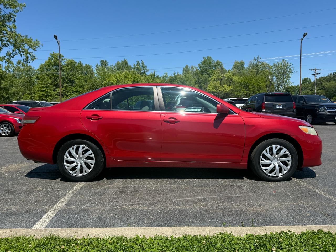 Toyota Camry Base 6-Spd AT 2011